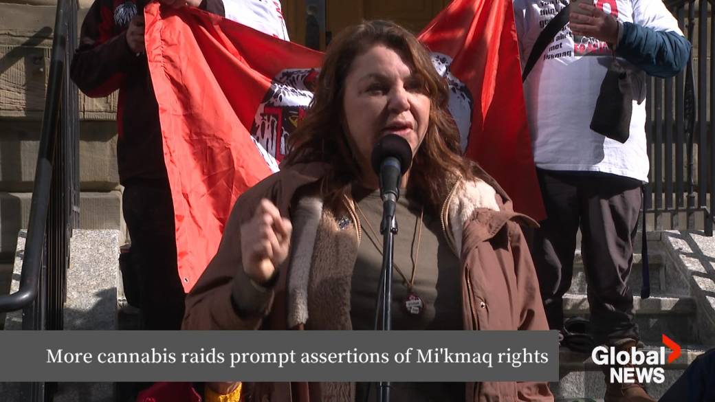 Click to play video: 'Mi’kmaw leaders condemn RCMP activity after several raids of First Nation storefronts'